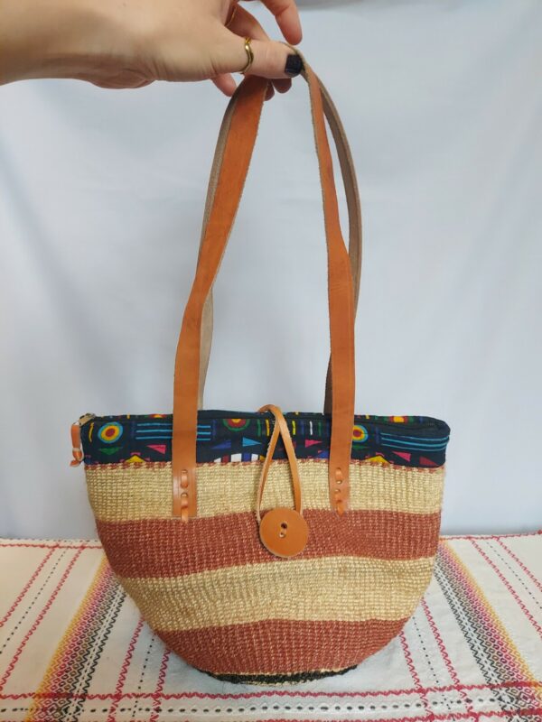 Sisal bag with leather straps