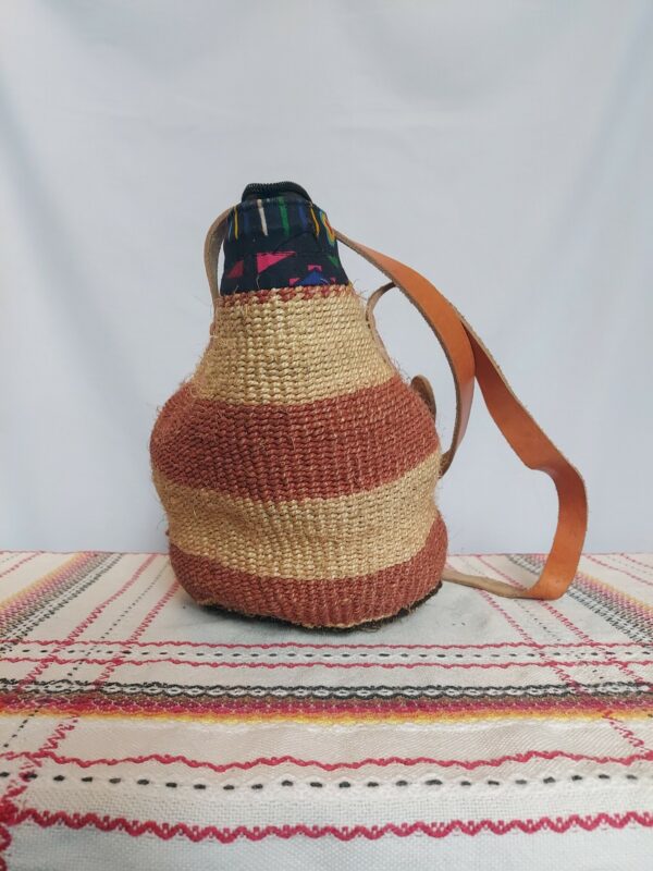 Sisal bag with leather straps - Image 5