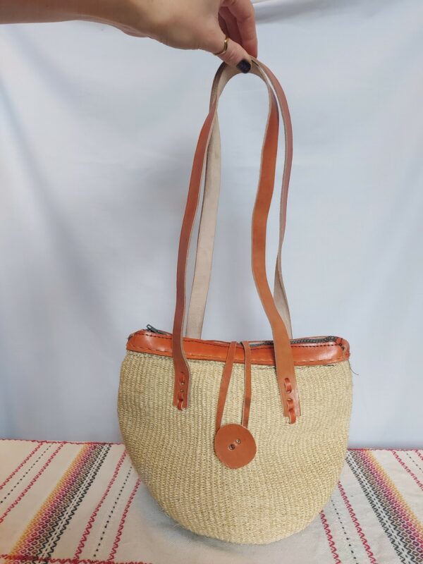 Sisal bag with leather straps