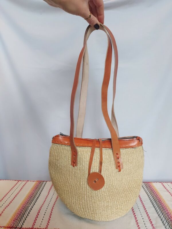 Sisal bag with leather straps - Image 2