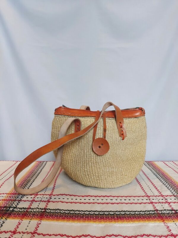 Sisal bag with leather straps - Image 4