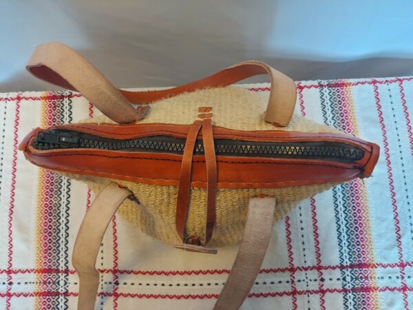 Sisal bag with leather straps - Image 5