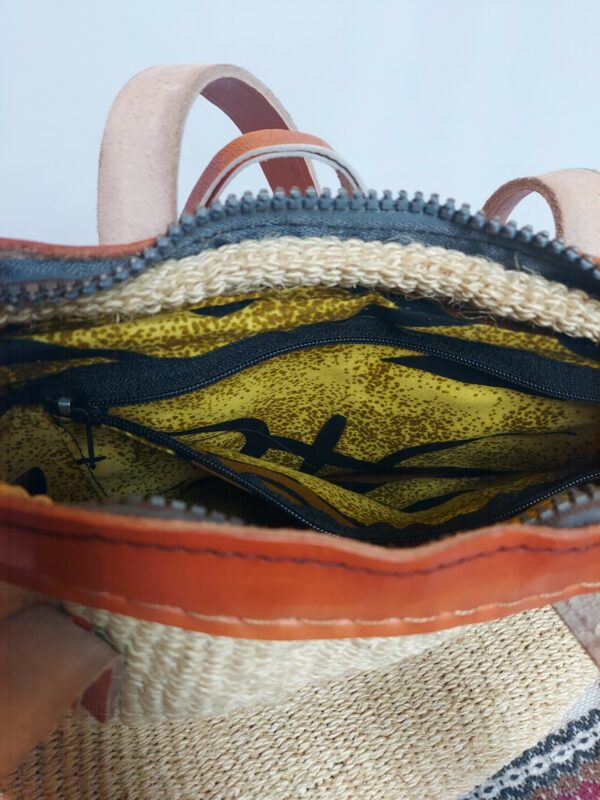 Sisal bag with leather straps - Image 11