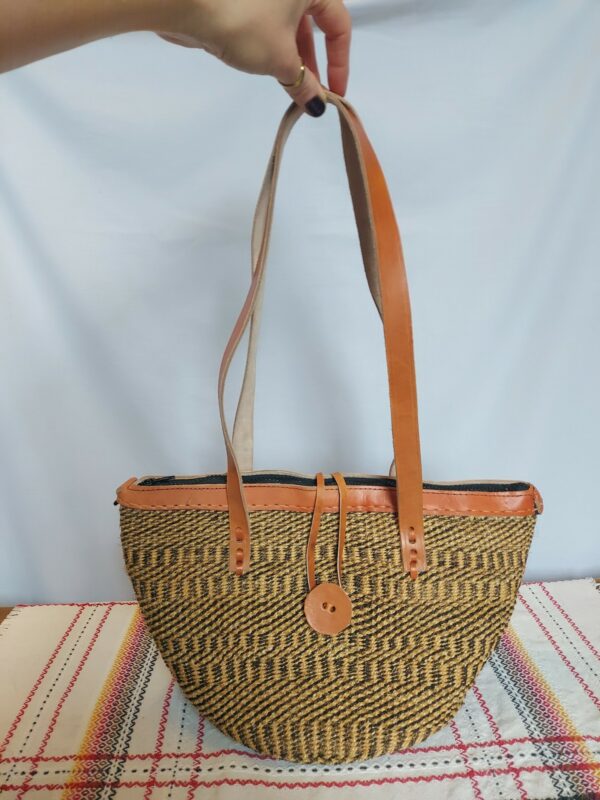 Sisal bag with leather straps