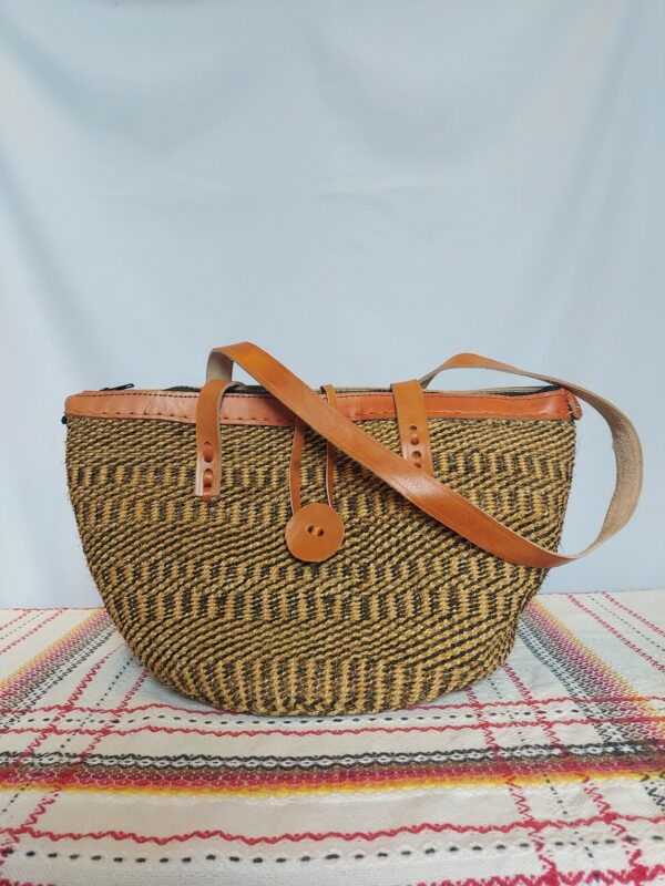 Sisal bag with leather straps - Image 2