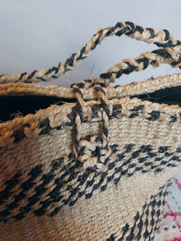 Sisal bag with sisal straps - Image 6