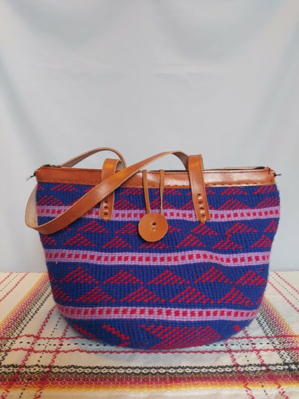 Woven wool bag with leather straps - Image 2