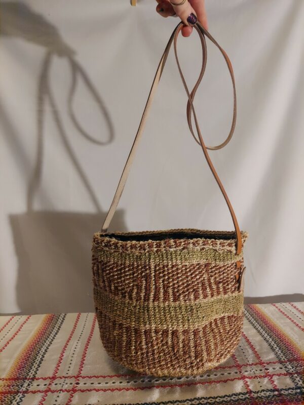 Sisal bag with leather straps - Image 2